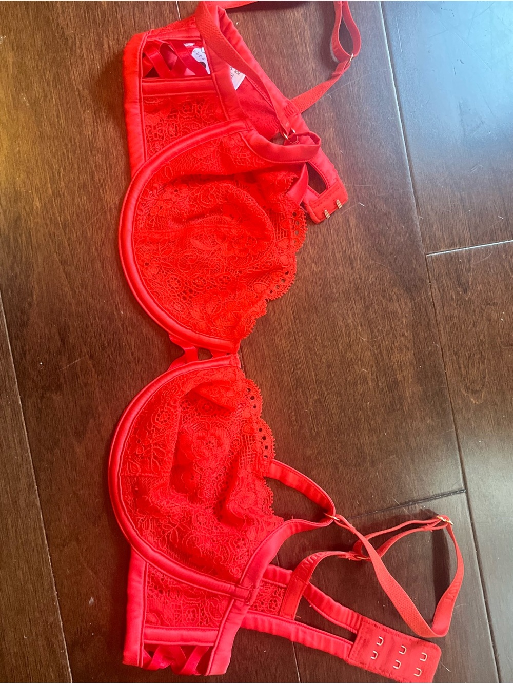 Red Lace Underwire Bra with Adjustable Straps
